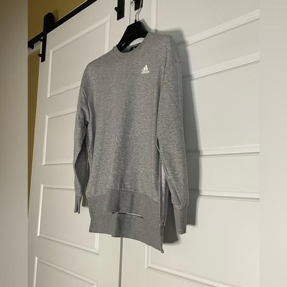 Adidas split sides logo pullover for gym workouts - Picture 5 of 5